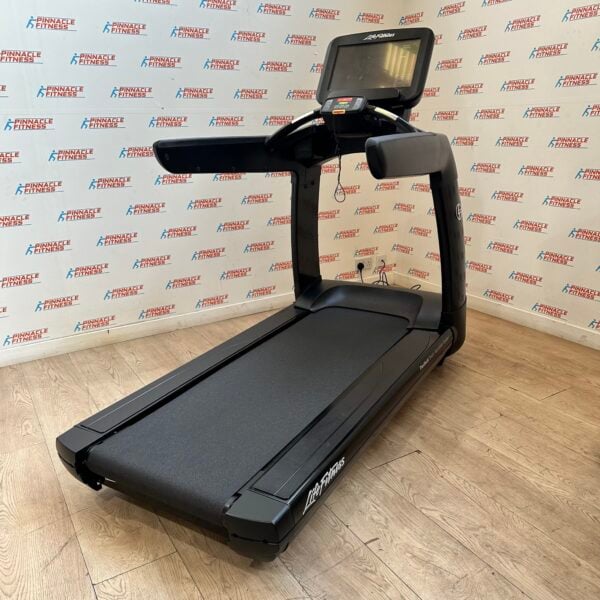 Life Fitness Elevation Series 3 Piece Cardio Package with Discover SE3 Consoles (Onyx Black) - Image 10