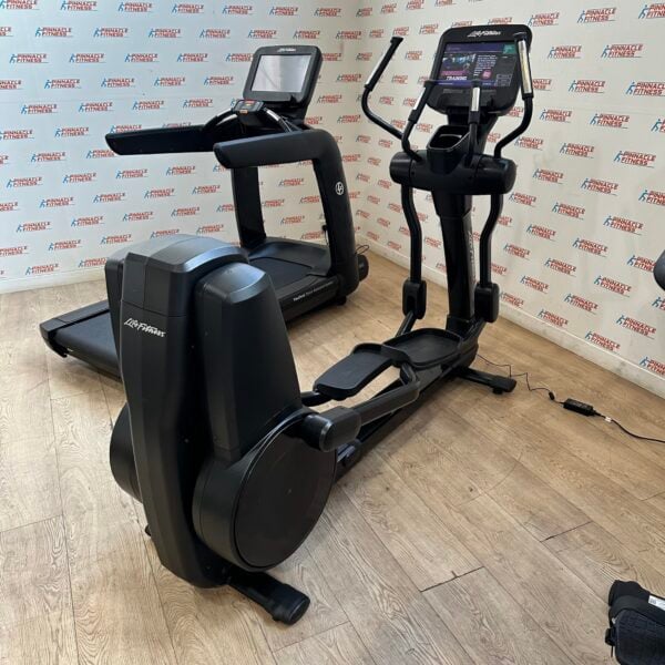 Life Fitness Elevation Series 3 Piece Cardio Package with Discover SE3 Consoles (Onyx Black) - Image 7