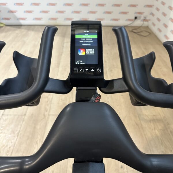 Life Fitness IC7 Indoor Studio Bike with TFT Watt Rate Monitor Rev2 Reconditioned - Image 4
