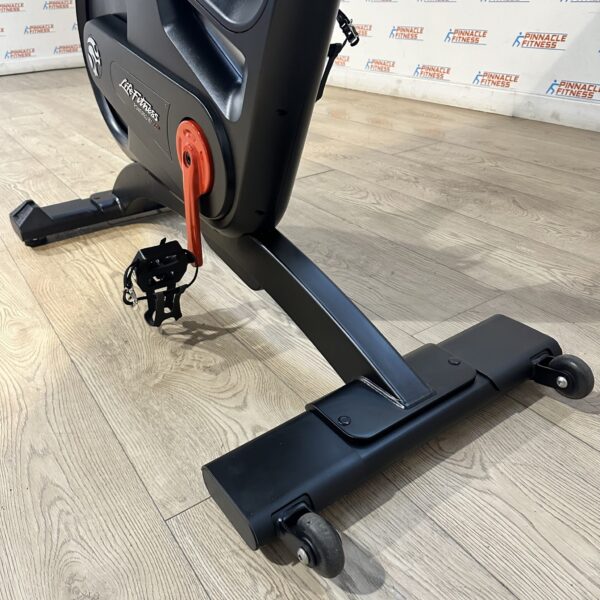 Life Fitness IC7 Indoor Studio Bike with TFT Watt Rate Monitor Rev2 Reconditioned - Image 16