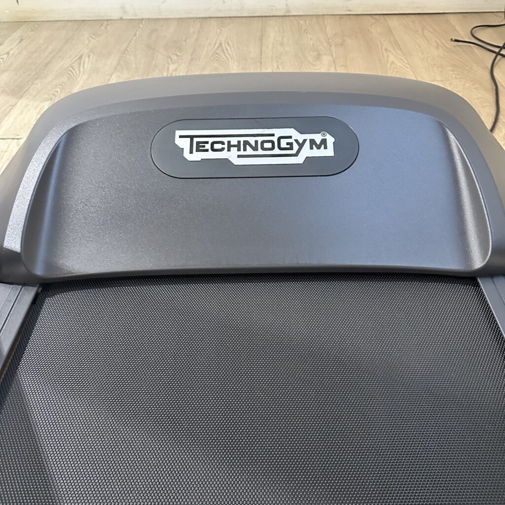 Technogym Jog Forma Treadmill with Training Link Reconditioned - Image 14