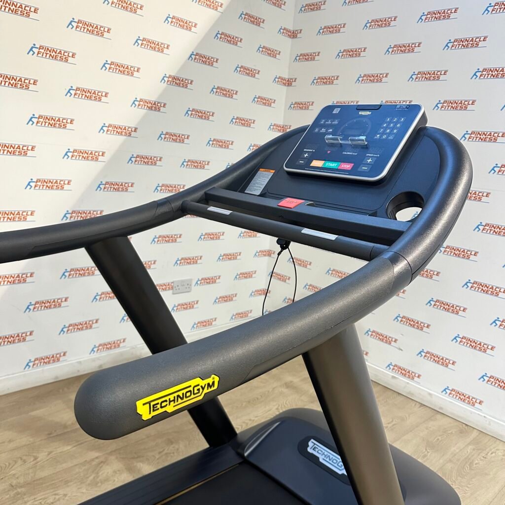 Technogym Jog Forma Treadmill with Training Link Reconditioned - Image 18