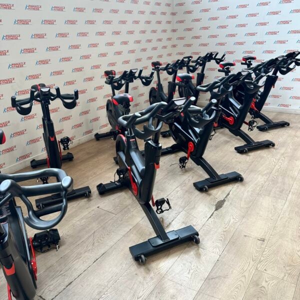 Life Fitness IC7 Indoor Studio Bike (Package of 10) with TFT Watt Rate Monitor Rev2 Reconditioned - Image 3