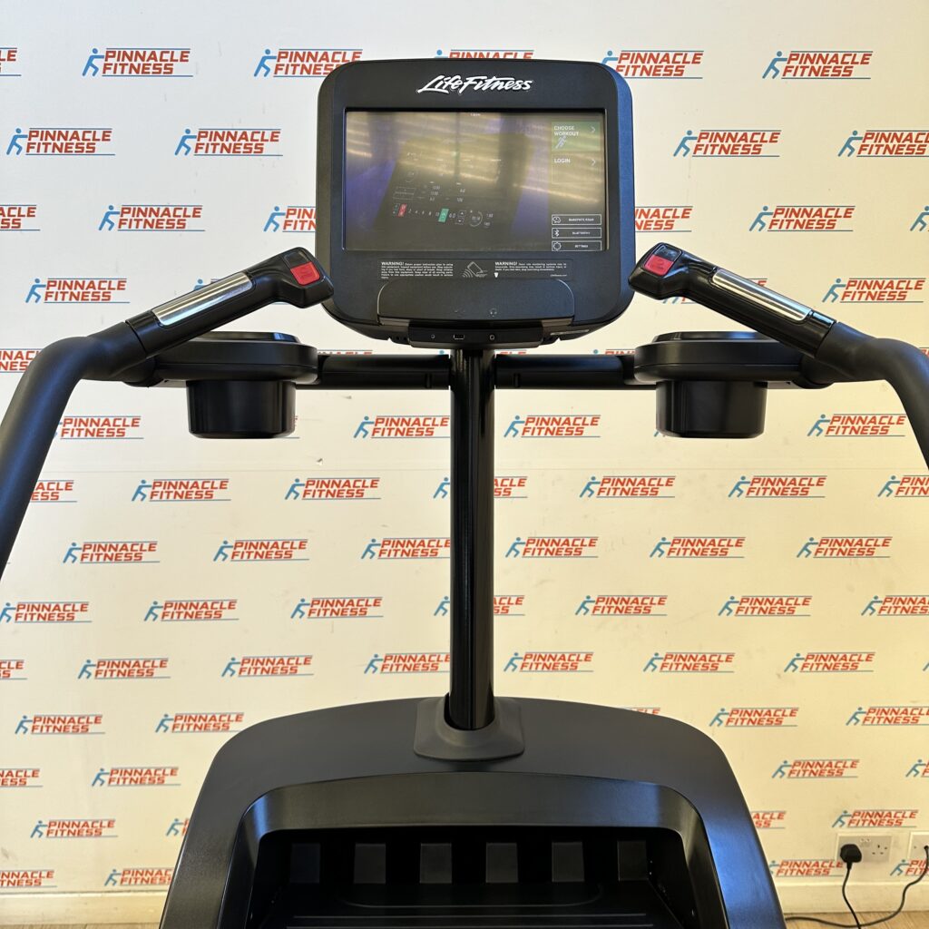 Life Fitness Elevation Series Powermill with Discover SE Console - Image 9