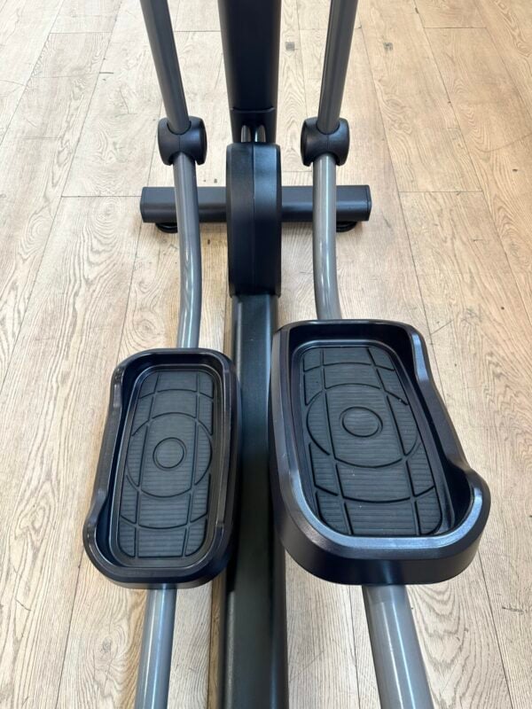 PULSE FITNESS 280G Cross Trainer - Image 9