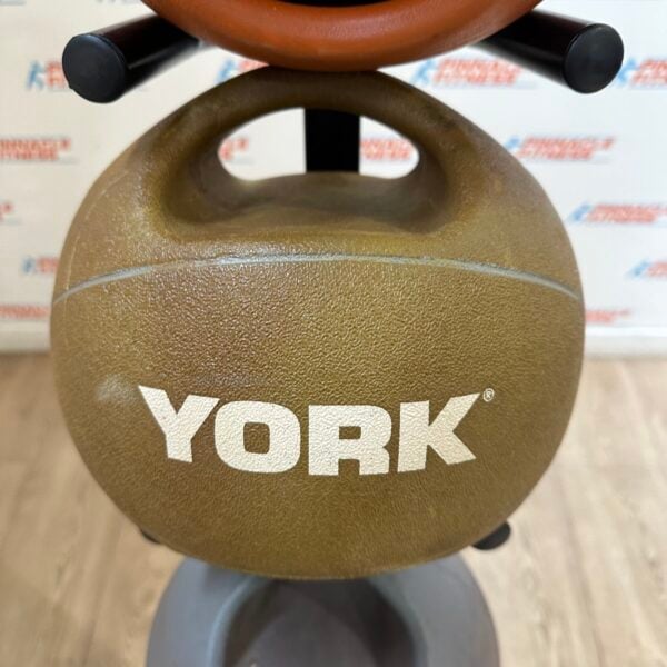YORK MEDICINE BALLS WITH HANDLES AND STORAGE RACK - Image 7