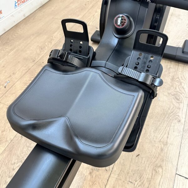 Life Fitness Heat Performance Rower - Image 18