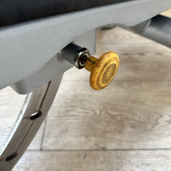 Matrix Aura G3 Adjustable Incline Bench - Image 7