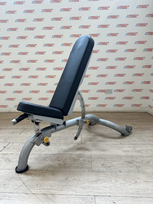 Matrix Aura G3 Adjustable Incline Bench