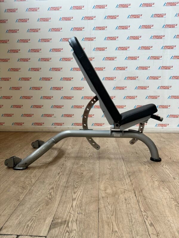 Matrix Aura G3 Adjustable Incline Bench - Image 14