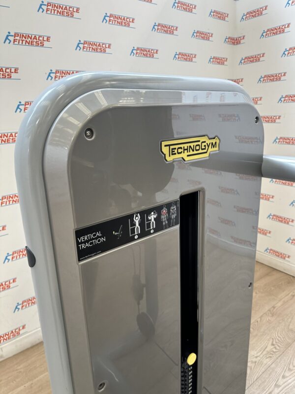 Technogym Element Vertical Traction - Image 4