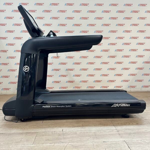 Life Fitness 95T Elevation Series Treadmill with Discover SE3HD Console - Image 5