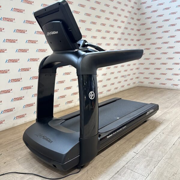 Life Fitness 95T Elevation Series Treadmill with Discover SE3HD Console - Image 23