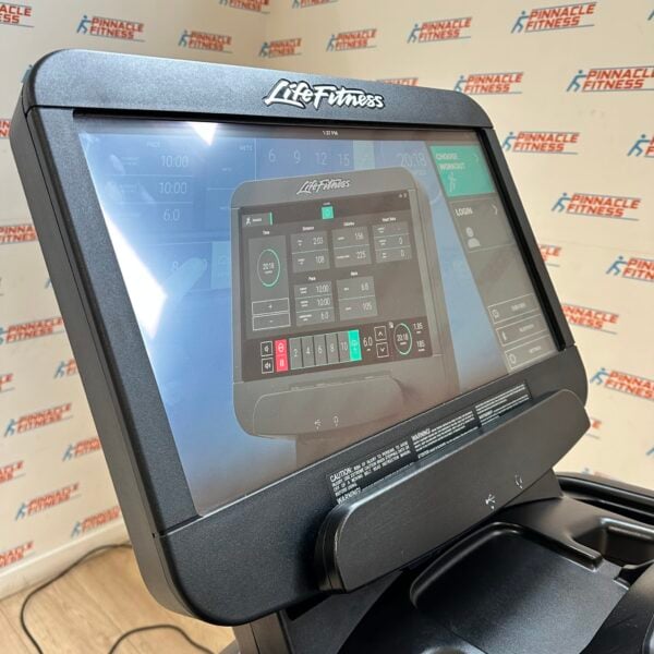 Life Fitness 95T Elevation Series Treadmill with Discover SE3HD Console - Image 19