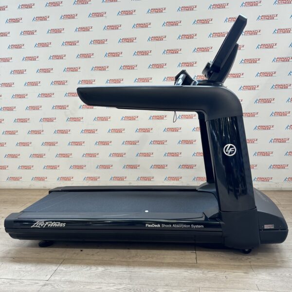 Life Fitness 95T Elevation Series Treadmill with Discover SE3HD Console - Image 12