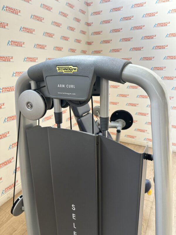 Technogym Selection Arm Curl - Image 10
