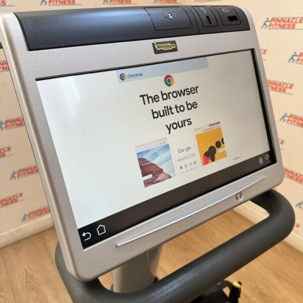 Technogym Excite 700 Unity Recumbent Exercise Bike - Image 4