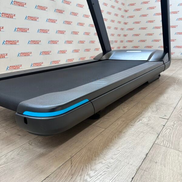Precor TRM 631 Treadmill with P30 Console - Image 14
