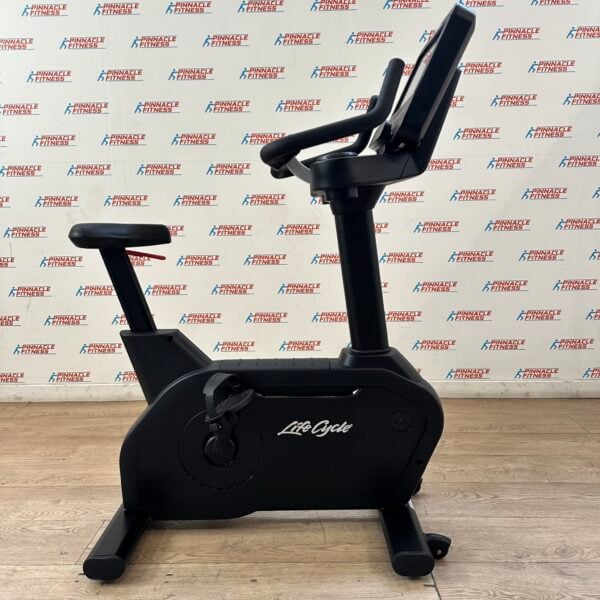Life Fitness Integrity Series Upright Bike with Discover SE3 HD Console (Satin Black Edition) - Image 15