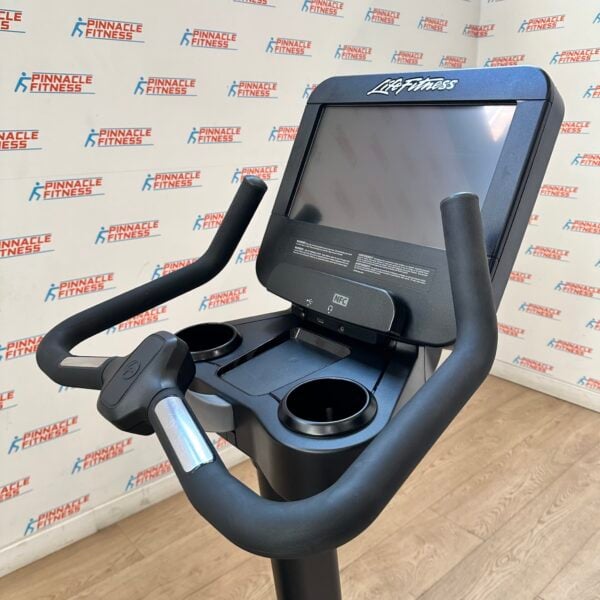 Life Fitness Integrity Series Upright Bike with Discover SE3 HD Console (Satin Black Edition) - Image 18
