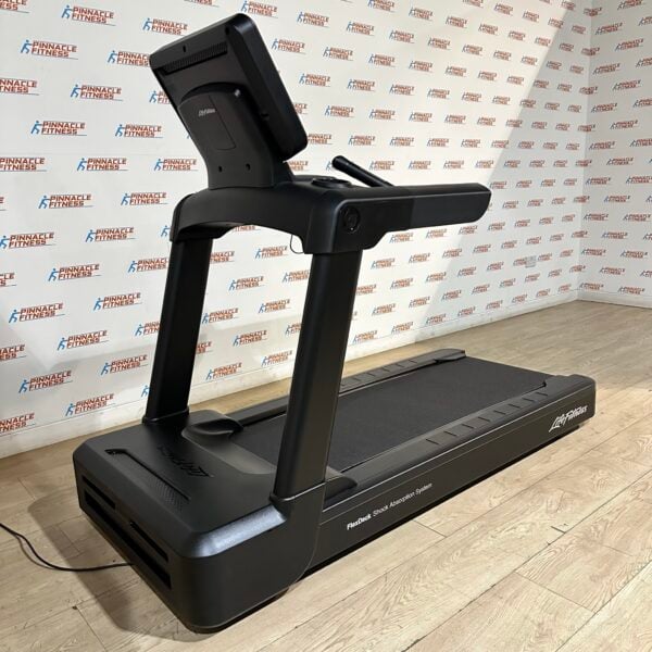 Life Fitness Integrity + Treadmill with Discover SE3HD Console Satin Black Edition - Image 7