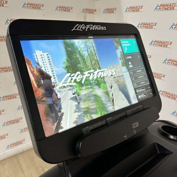 Life Fitness Integrity + Treadmill with Discover SE3HD Console Satin Black Edition - Image 15