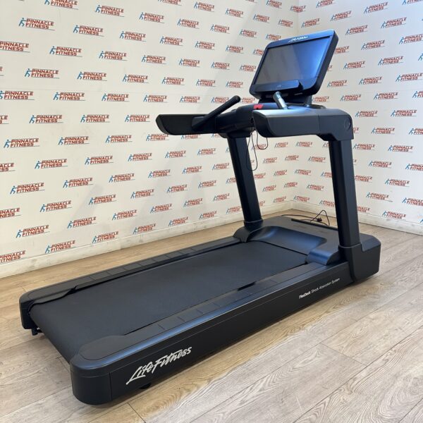 Life Fitness Integrity + Treadmill with Discover SE3HD Console Satin Black Edition - Image 25