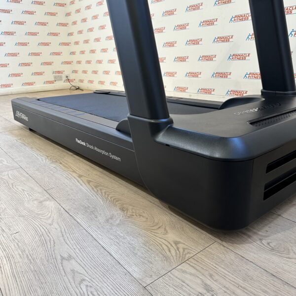 Life Fitness Integrity + Treadmill with Discover SE3HD Console Satin Black Edition - Image 23
