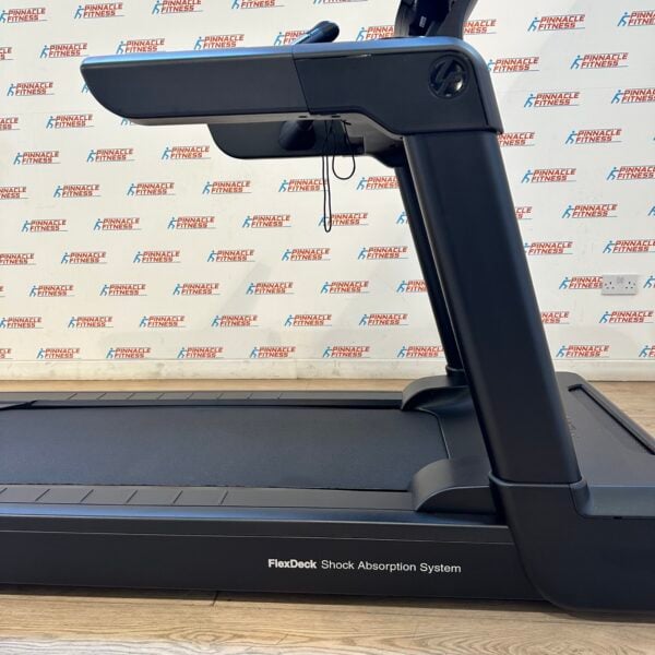 Life Fitness Integrity + Treadmill with Discover SE3HD Console Satin Black Edition - Image 17