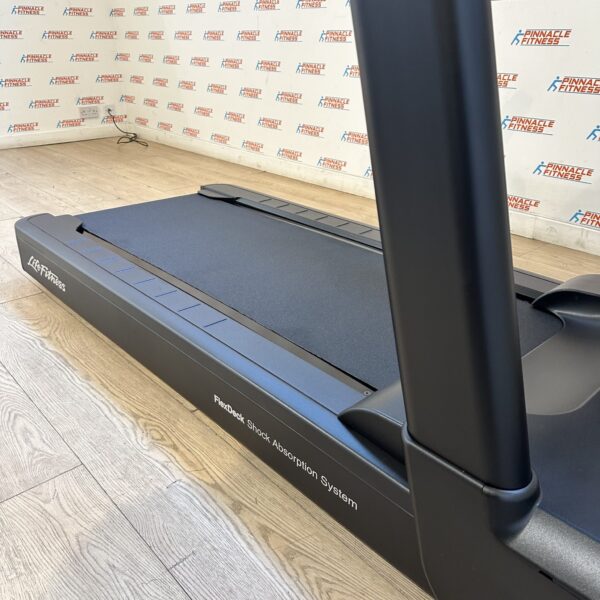 Life Fitness Integrity + Treadmill with Discover SE3HD Console Satin Black Edition - Image 16
