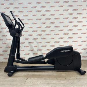 Life Fitness Integrity Series Cross Trainer With SE3HD Console (Satin Black Edition)