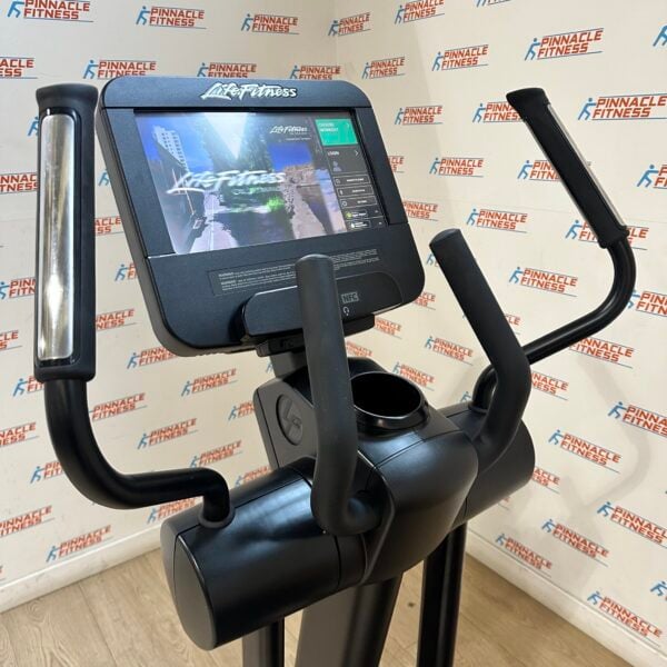 Life Fitness Integrity Series Cross Trainer With SE3HD Console (Satin Black Edition) - Image 11