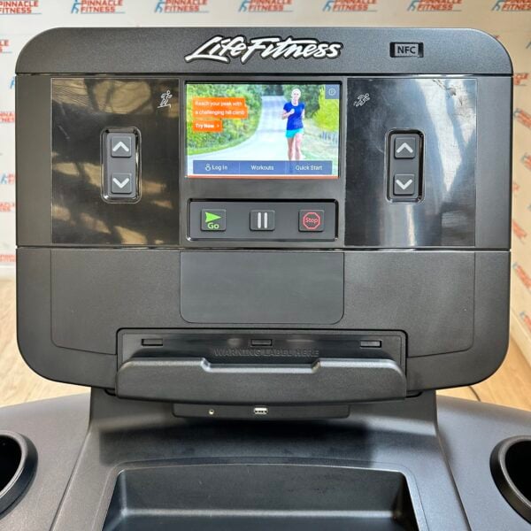 LIFE FITNESS Integrity Series Treadmill with X Console - Image 2
