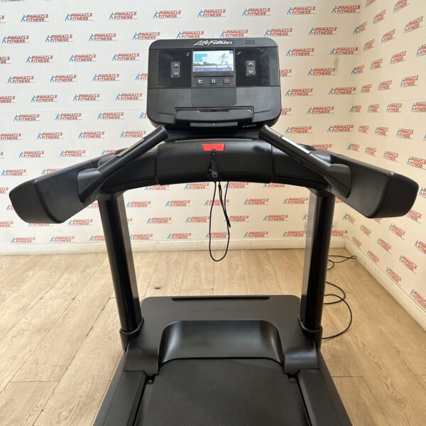 LIFE FITNESS Integrity Series Treadmill with X Console - Image 16