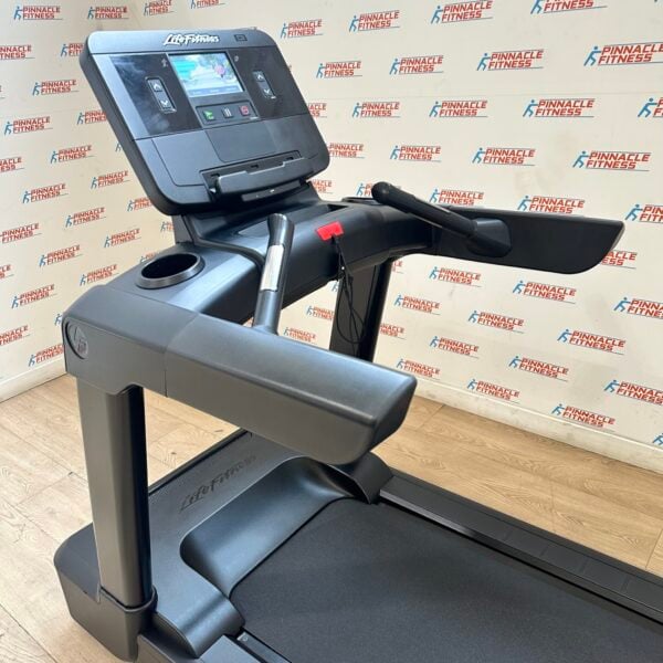 LIFE FITNESS Integrity Series Treadmill with X Console - Image 14
