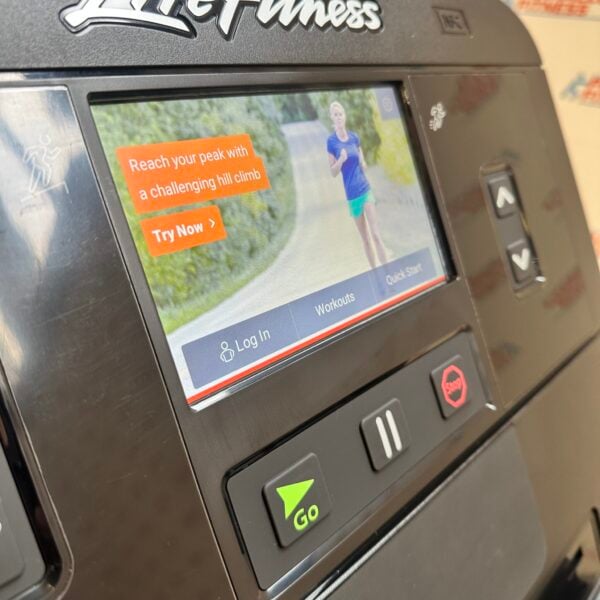 LIFE FITNESS Integrity Series Treadmill with X Console - Image 12
