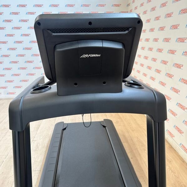 LIFE FITNESS Integrity Series Treadmill with X Console - Image 6