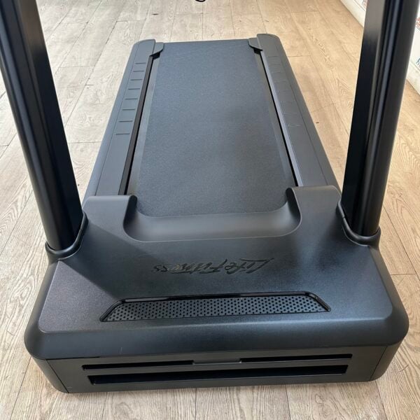 LIFE FITNESS Integrity Series Treadmill with X Console - Image 7