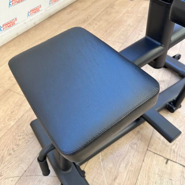 Plate Loaded Seated Calf Raise by Blitz Fitness - Image 9