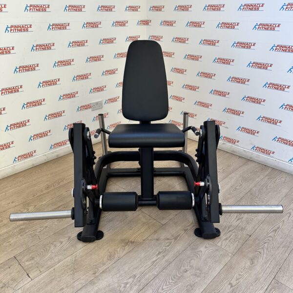 Plate Loaded Iso Lateral Leg Extension by Blitz Fitness - Image 3