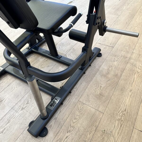 Plate Loaded Iso Lateral Leg Extension by Blitz Fitness - Image 14