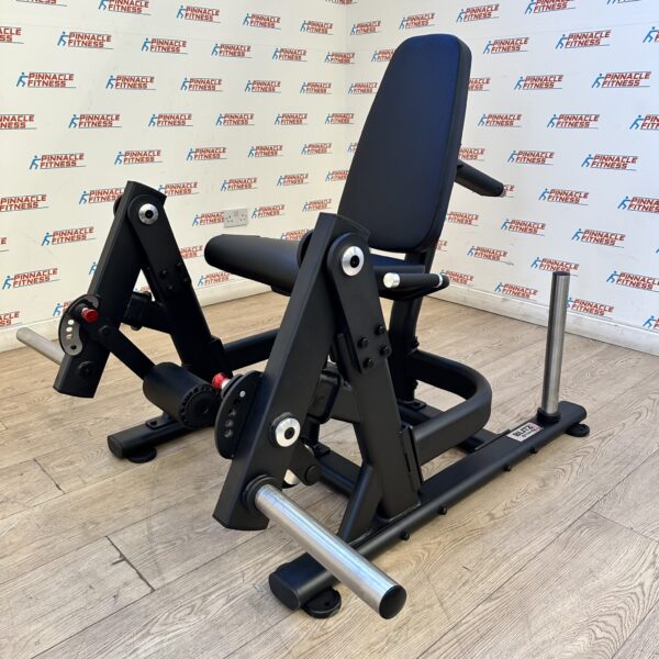 Plate Loaded Iso Lateral Leg Extension by Blitz Fitness - Image 15