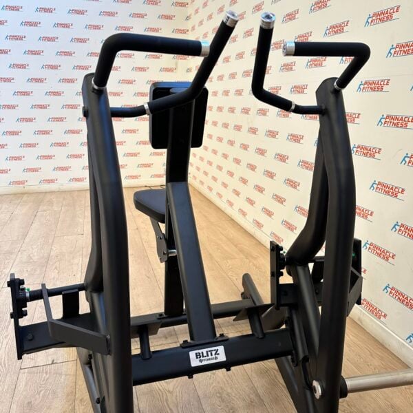 Plate Loaded Seated Row by Blitz Fitness - Image 7