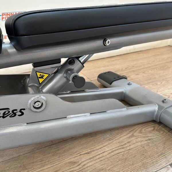 Life Fitness Signature Series Multi Adjustable Weights Bench - Image 13