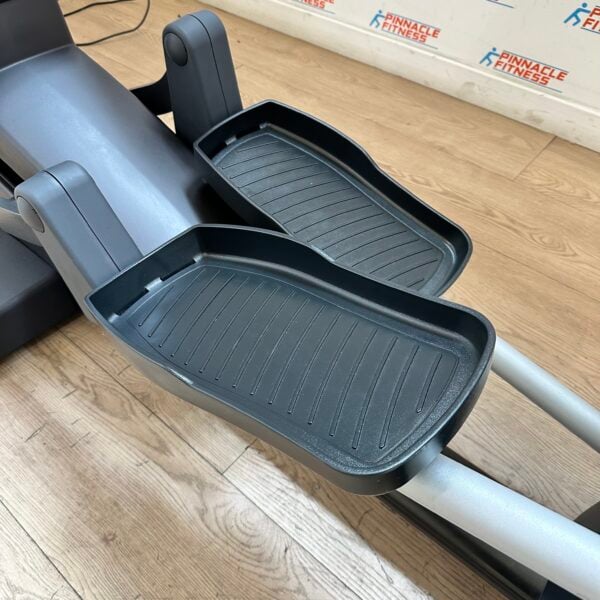 Technogym Synchro Forma Cross Trainer - Image 8