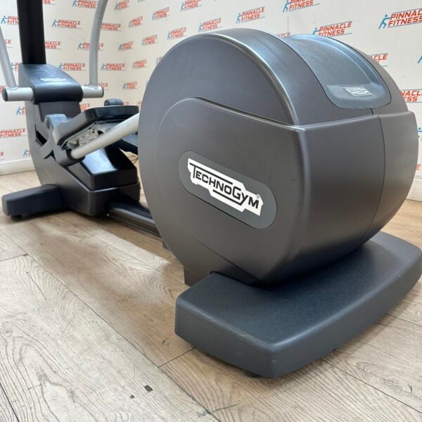 Technogym Synchro Forma Cross Trainer - Image 4