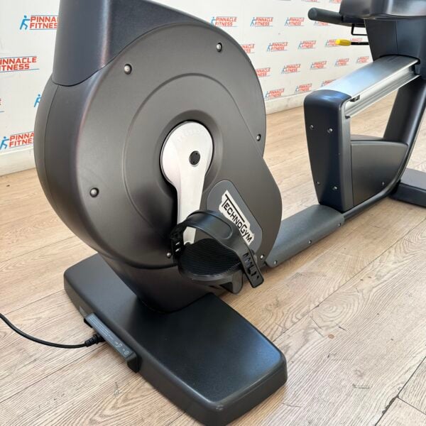 Technogym Recline Forma Recumbent Bike - Image 8