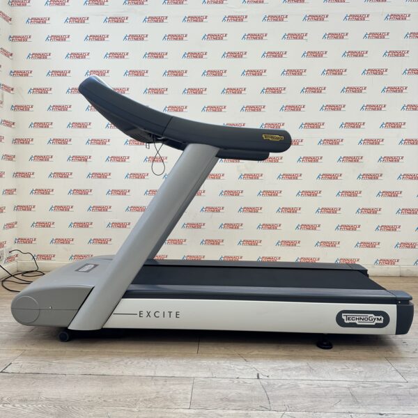 Technogym Excite Run 500i Treadmill - Image 13
