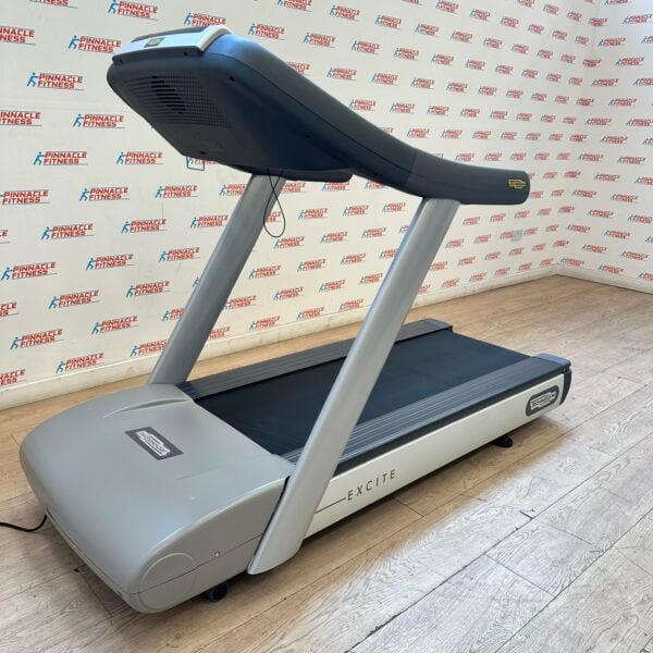 Technogym Excite Run 500i Treadmill - Image 12