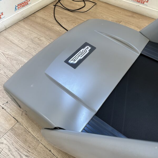 Technogym Excite Run 500i Treadmill - Image 11
